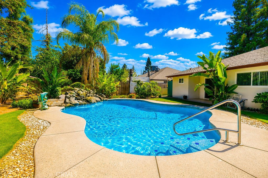 6308 N Lead, Fresno, CA 93711