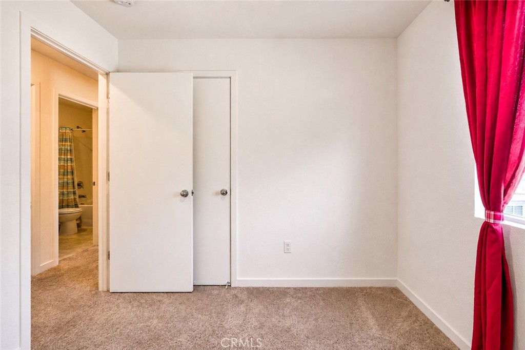 677 Mackenzie Ct, Merced, CA 95341