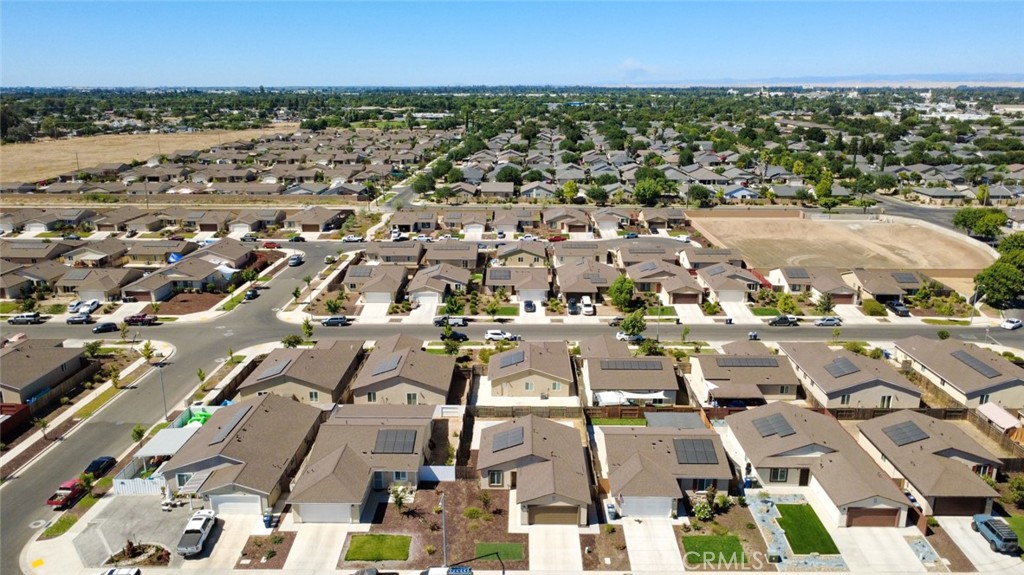 677 Mackenzie Ct, Merced, CA 95341