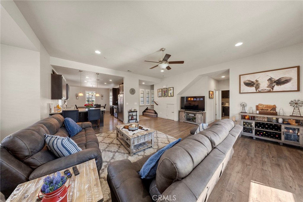 8675 Anning Ct, Hilmar, CA 95324