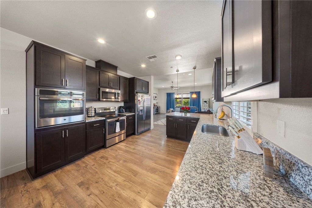 8675 Anning Ct, Hilmar, CA 95324