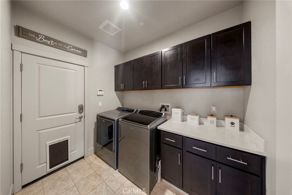 8675 Anning Ct, Hilmar, CA 95324