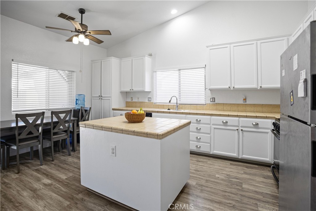 2096 Betsy Ross Ct, Atwater, CA 95301