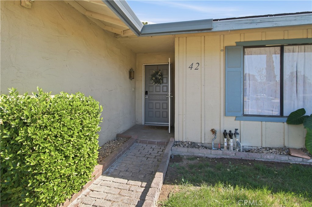 42 Sunset Ct, Merced, CA 95340