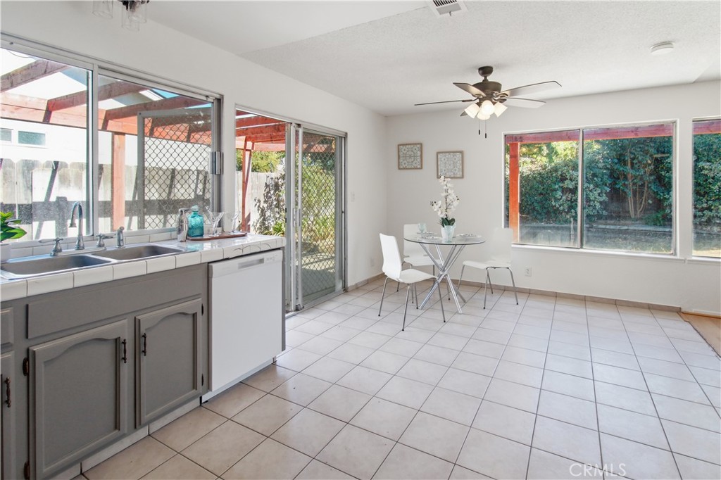 42 Sunset Ct, Merced, CA 95340