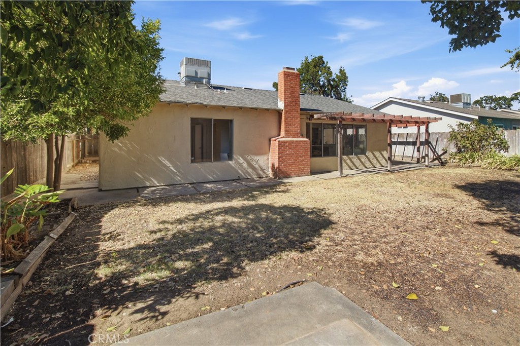 42 Sunset Ct, Merced, CA 95340