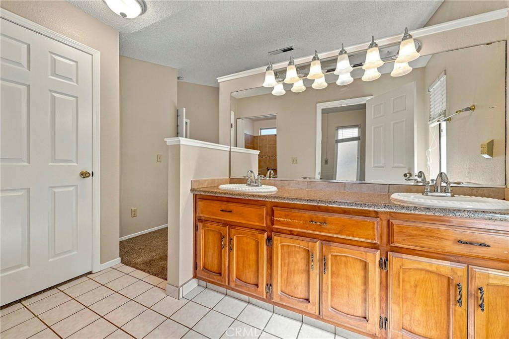 2720 Yosemite Ct, Atwater, CA 95301