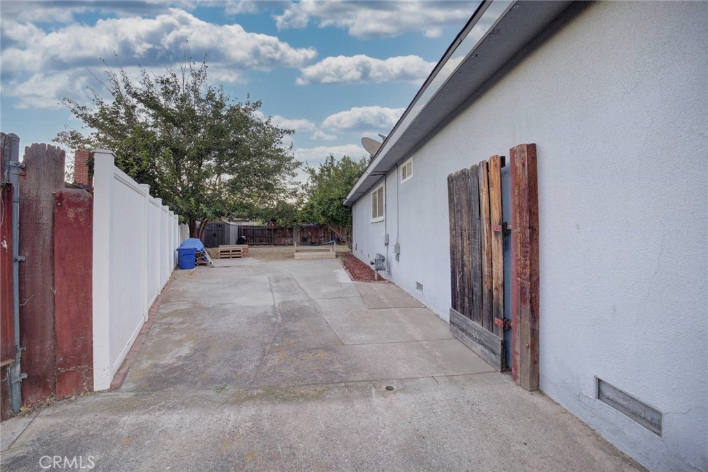 3849 E Dayton Ave, Fresno, CA 93726