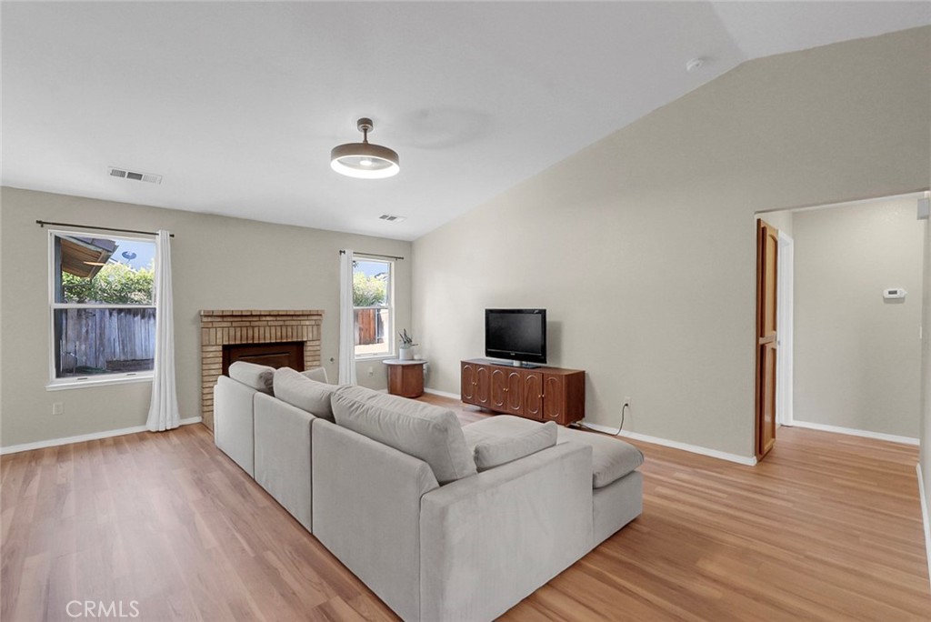 975 Doe Ct, Merced, CA 95340