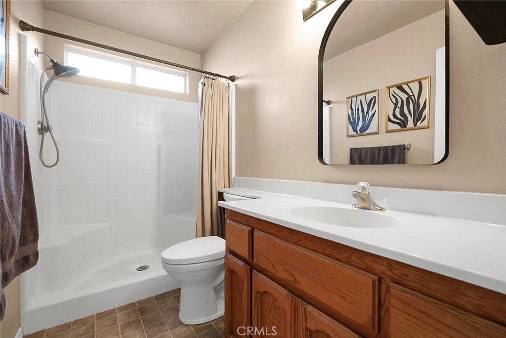 975 Doe Ct, Merced, CA 95340