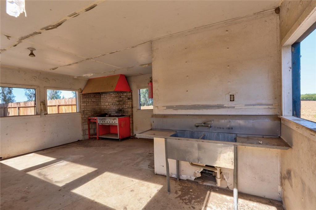 3289 Fresno, Le Grand, CA 95333