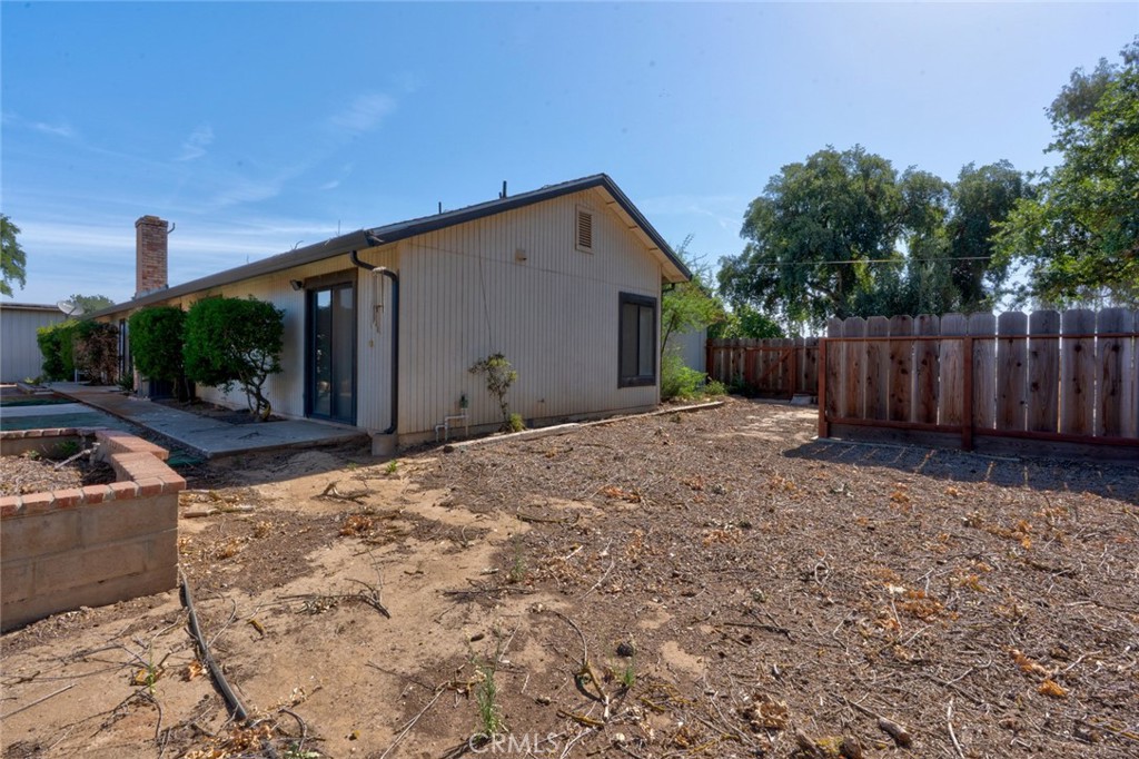 3289 Fresno, Le Grand, CA 95333