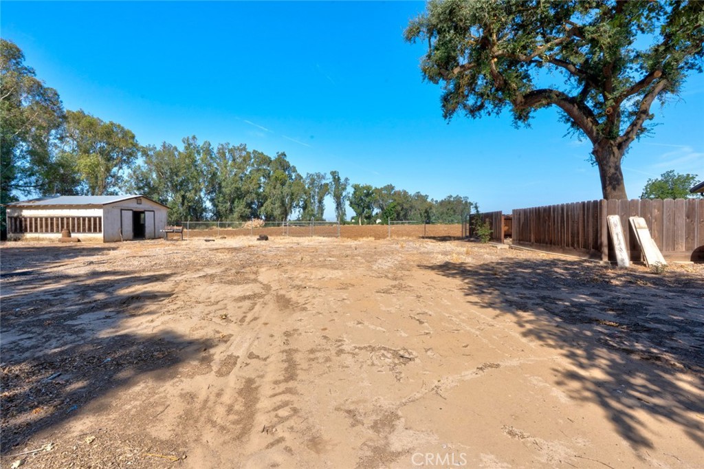3289 Fresno, Le Grand, CA 95333