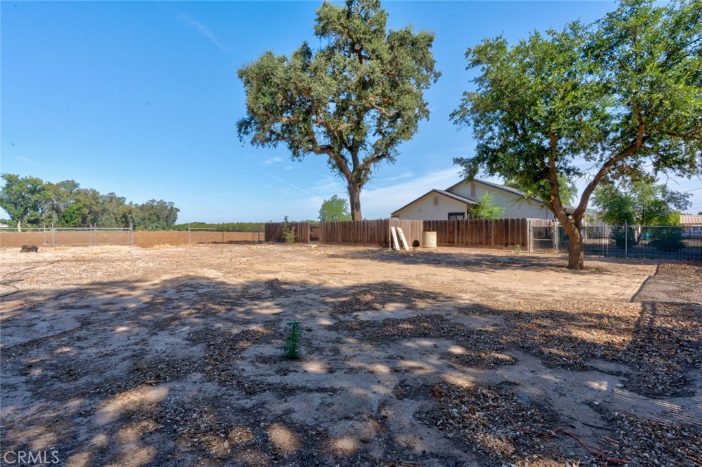 3289 Fresno, Le Grand, CA 95333