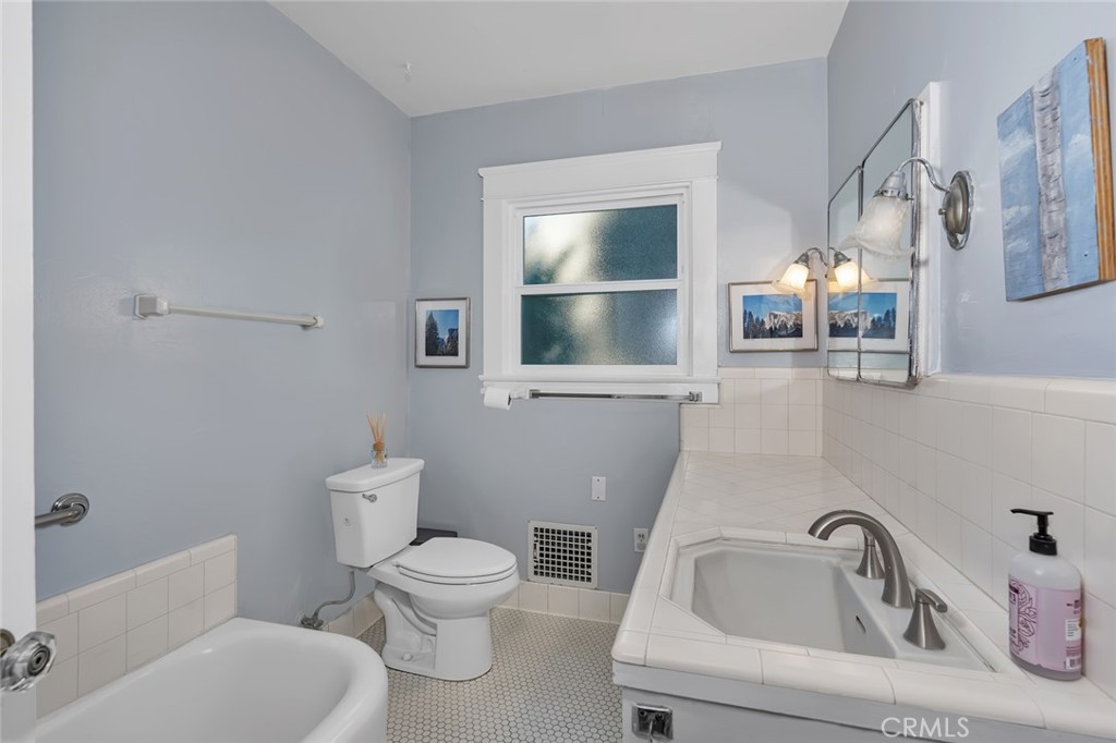 119 W 27th, Merced, CA 95340
