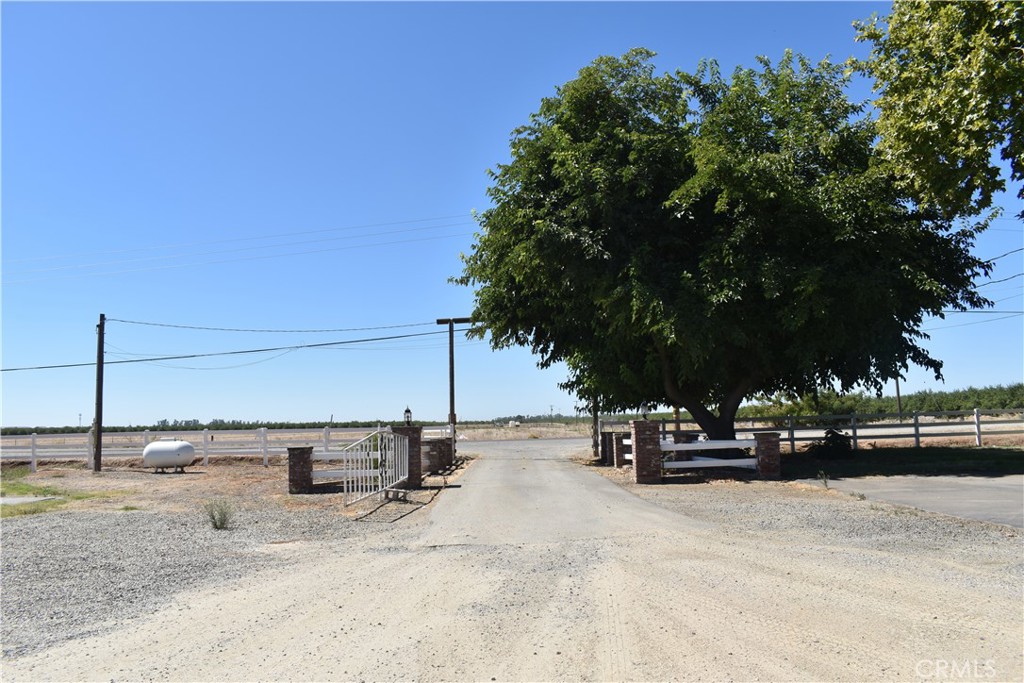220 W Bellevue rd, Merced, CA 95348
