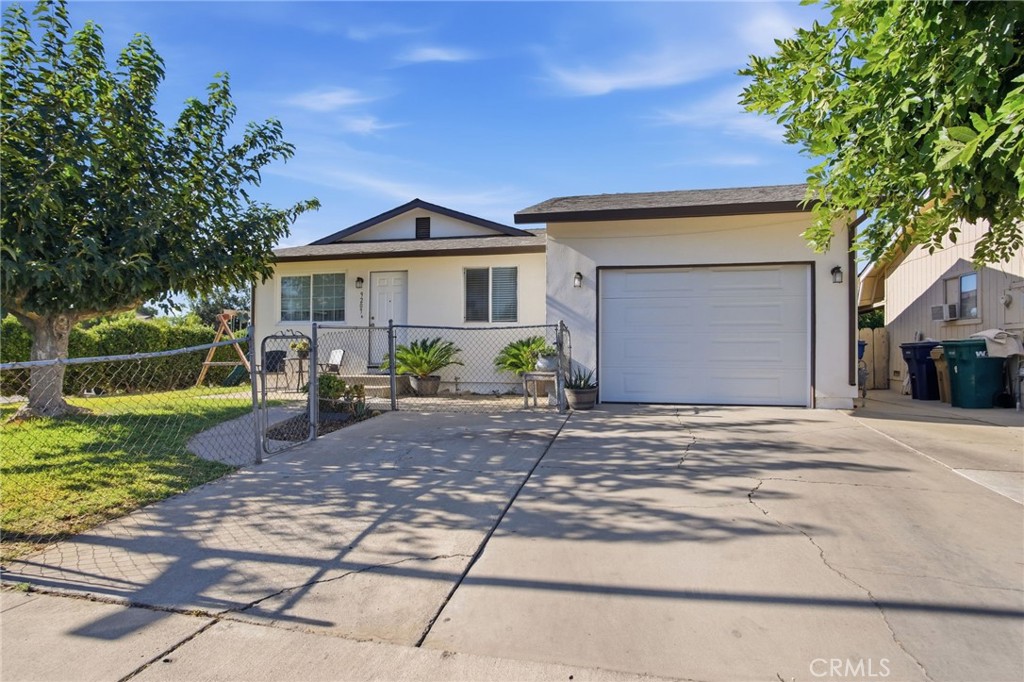 9207 Ayala Ct, Planada, CA 95340