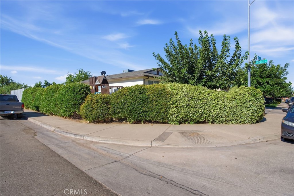 9207 Ayala Ct, Planada, CA 95340