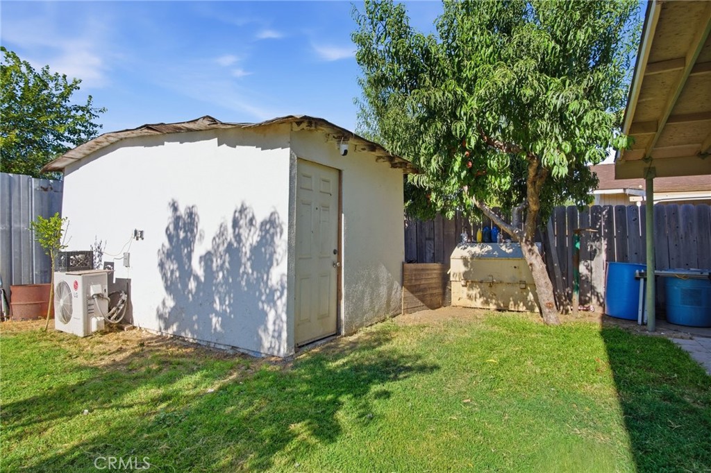 9207 Ayala Ct, Planada, CA 95340
