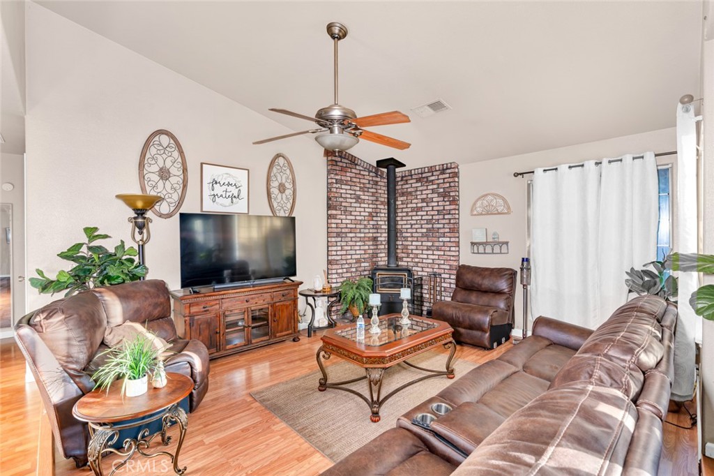 1417 E 20th, Merced, CA 95340