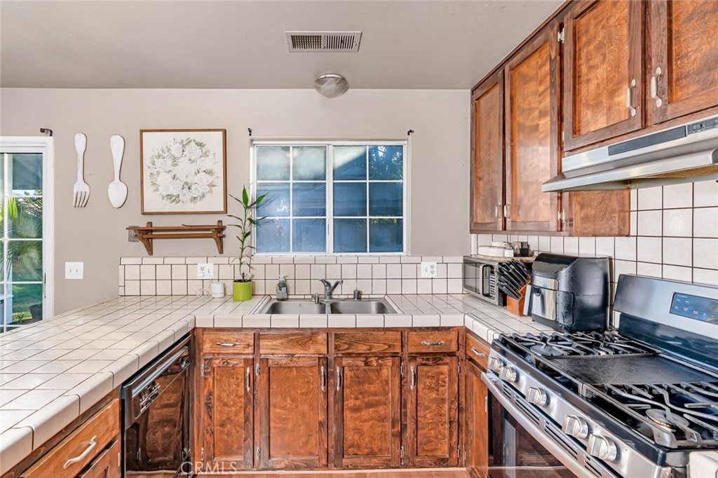 1417 E 20th, Merced, CA 95340