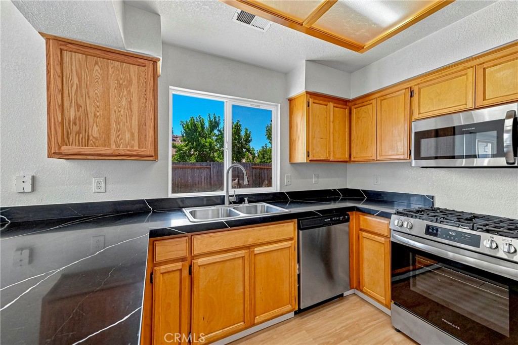 156 El Verano Ct, Merced, CA 95341