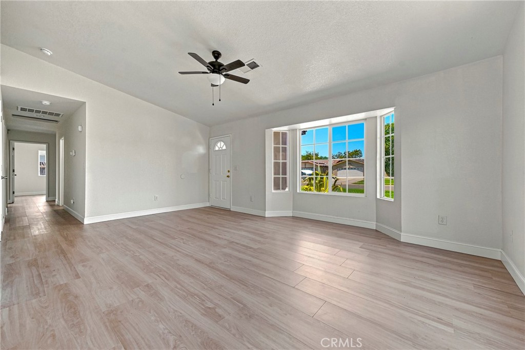 156 El Verano Ct, Merced, CA 95341