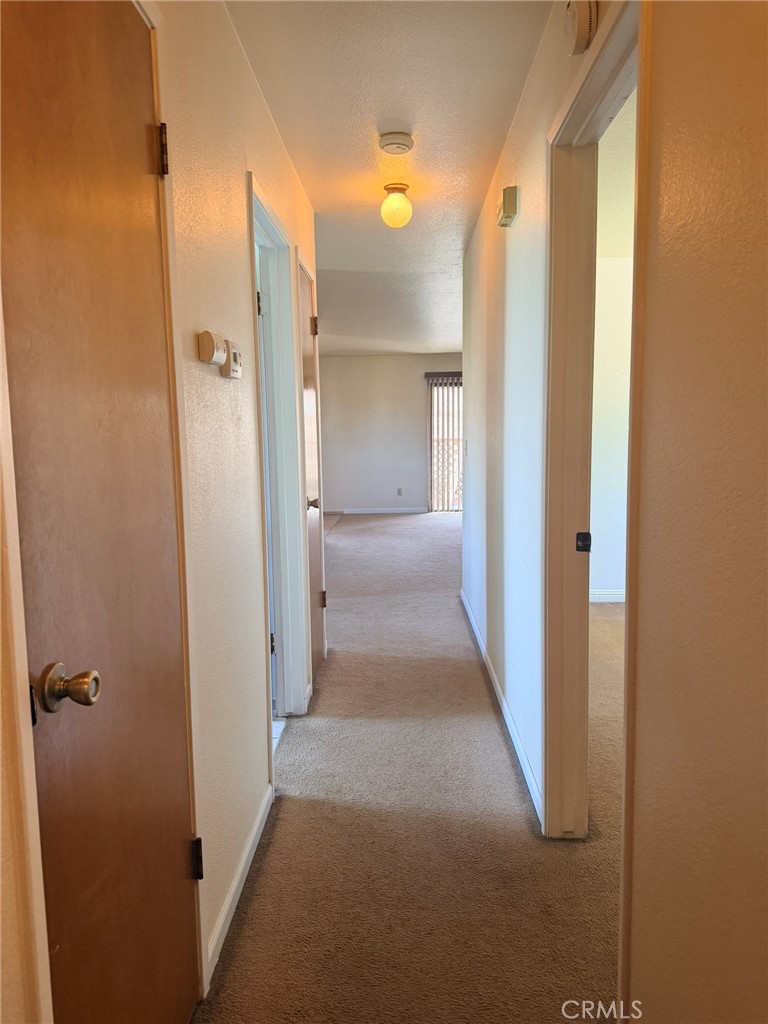 33 E Wallis, Gustine, CA 95322