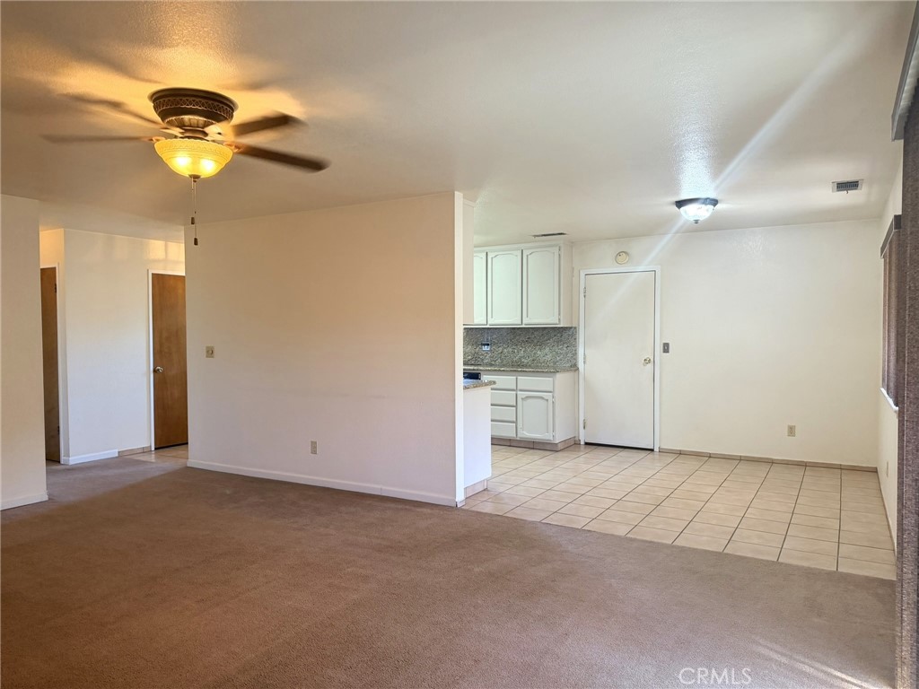 33 E Wallis, Gustine, CA 95322