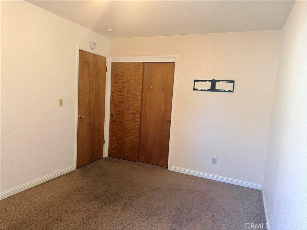 33 E Wallis, Gustine, CA 95322