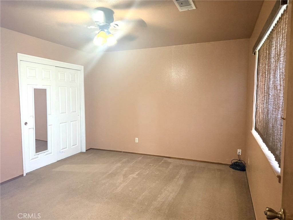 33 E Wallis, Gustine, CA 95322