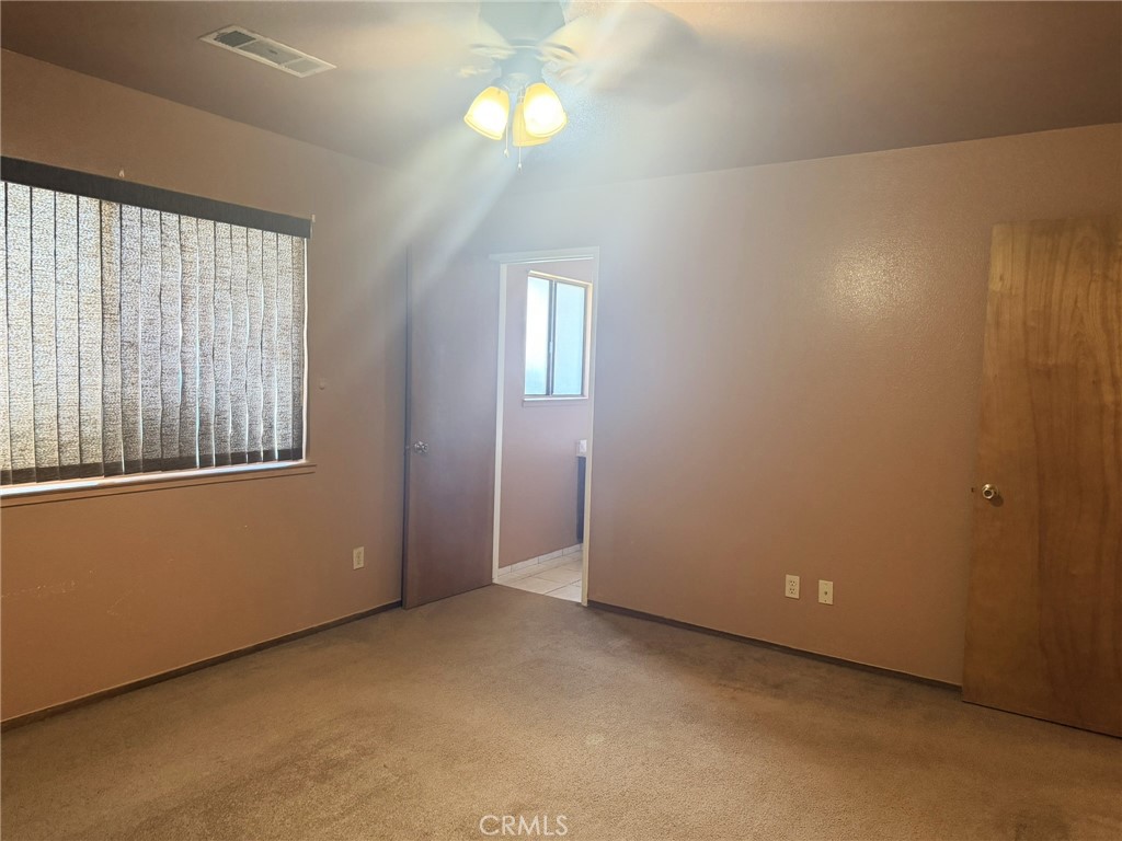 33 E Wallis, Gustine, CA 95322