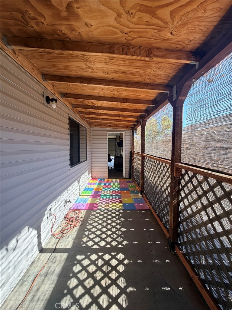 33 E Wallis, Gustine, CA 95322