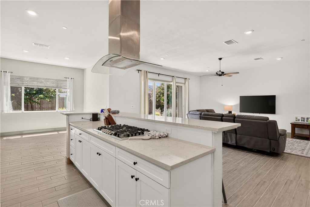 2462 Valverde, Merced, CA 95340