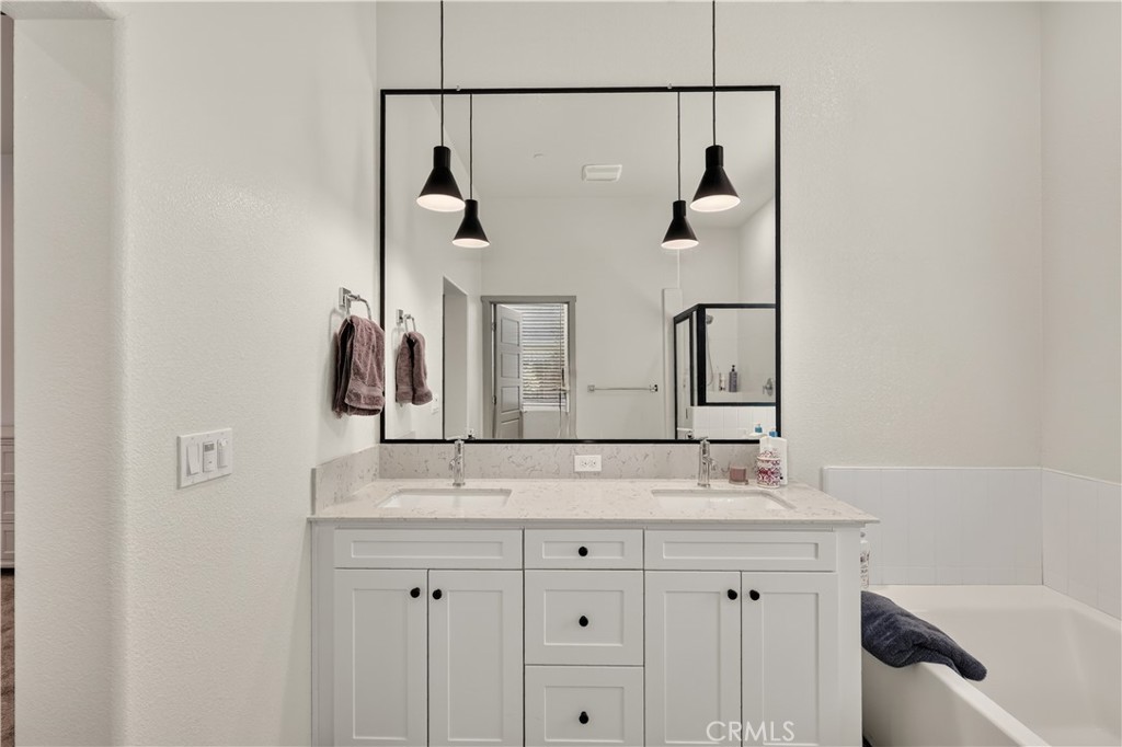 2462 Valverde, Merced, CA 95340