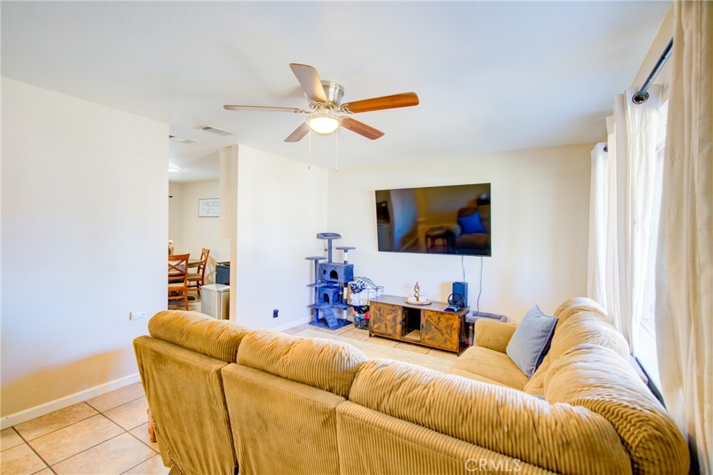 567 E, Waterford, CA 95386