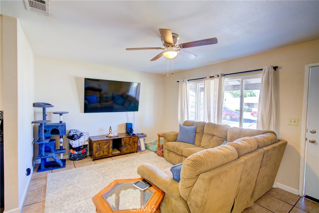 567 E, Waterford, CA 95386