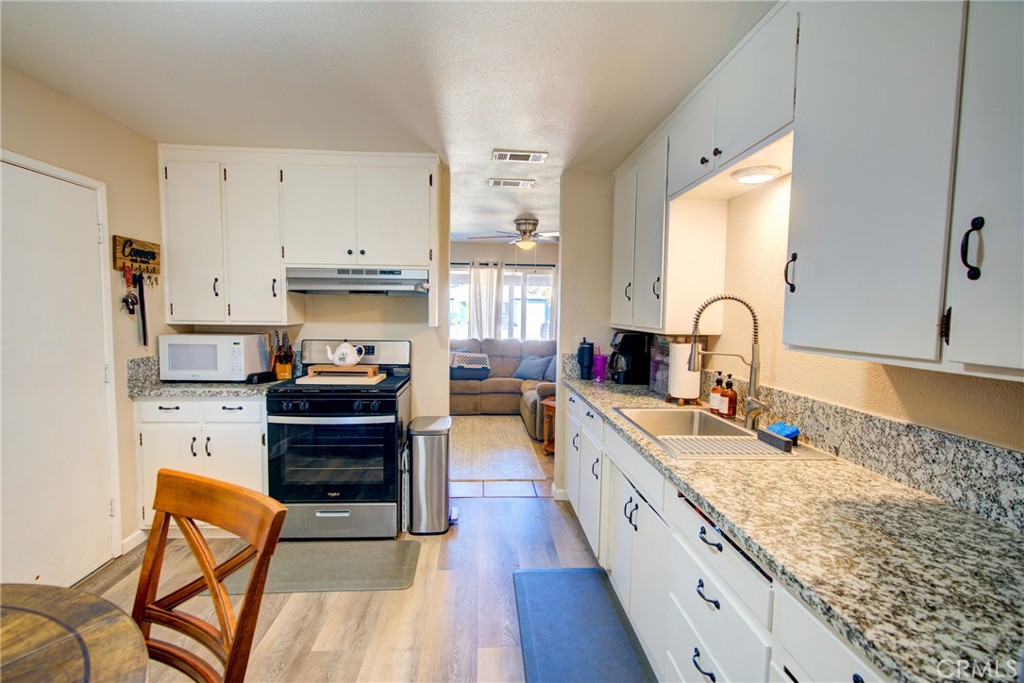 567 E, Waterford, CA 95386