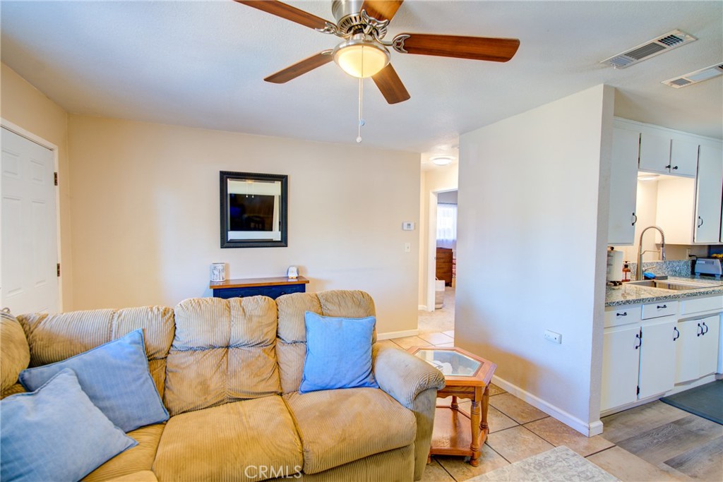 567 E, Waterford, CA 95386