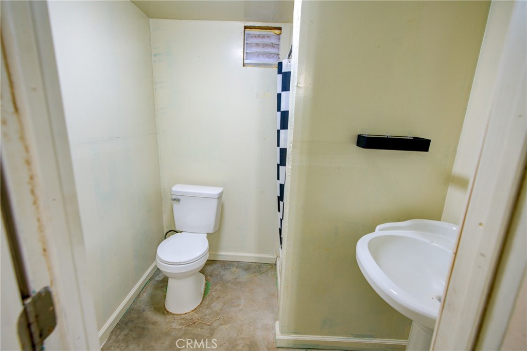 567 E, Waterford, CA 95386