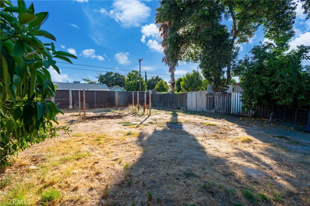 567 E, Waterford, CA 95386