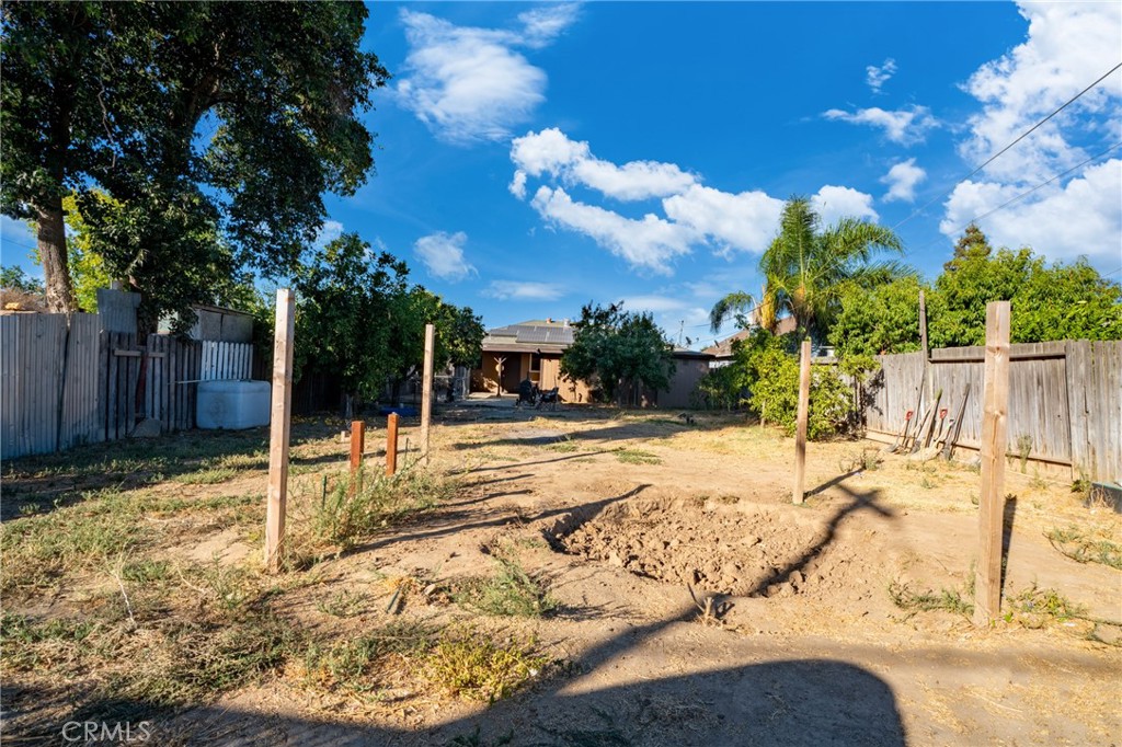567 E, Waterford, CA 95386