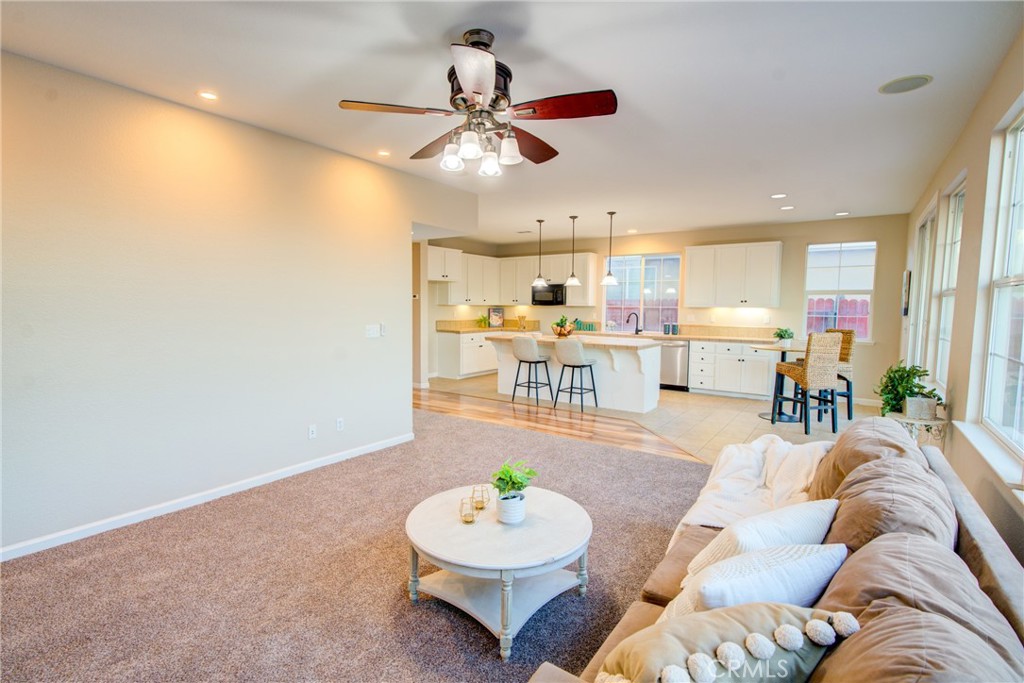 1466 La Sierra St, Merced, CA 95348