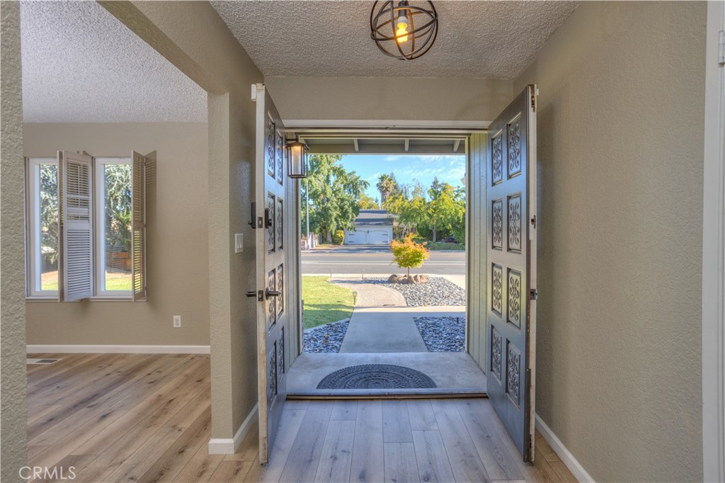 2300 E Hawkeye Ave, Turlock, CA 95380