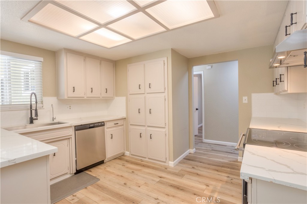 2300 E Hawkeye Ave, Turlock, CA 95380