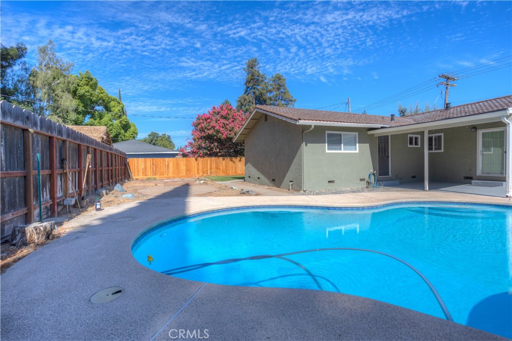 2300 E Hawkeye Ave, Turlock, CA 95380
