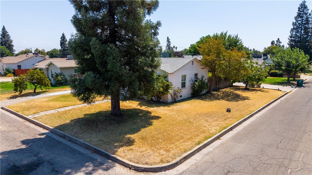 555 N 2nd, Chowchilla, CA 93610
