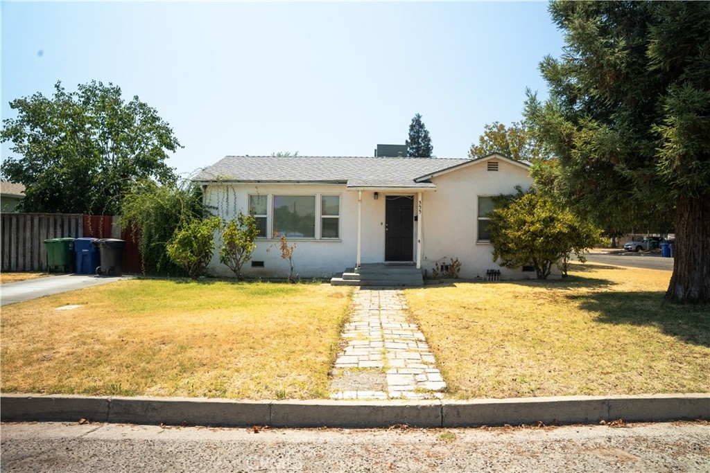 555 N 2nd, Chowchilla, CA 93610