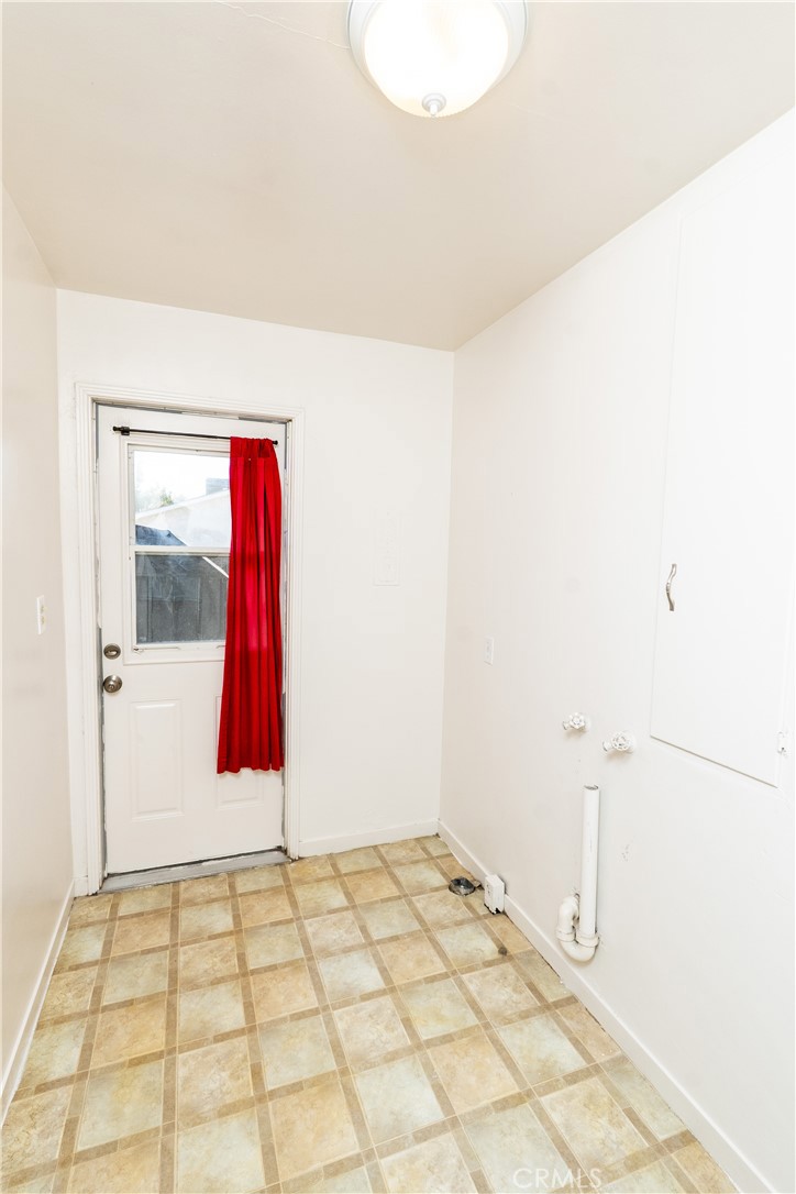 555 N 2nd, Chowchilla, CA 93610