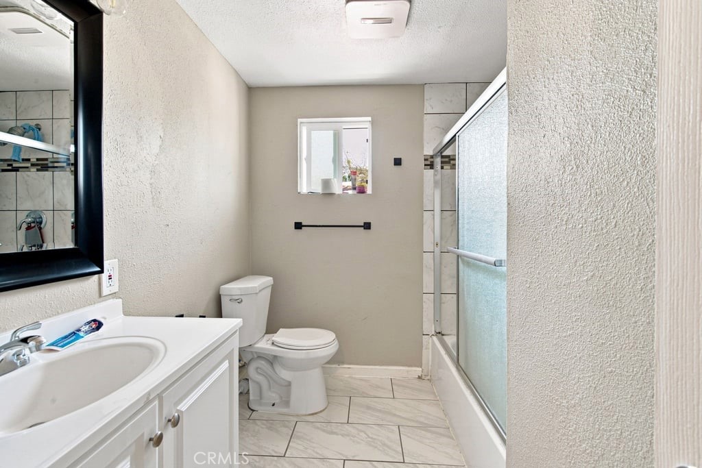 417 Sutter, Manteca, CA 95336
